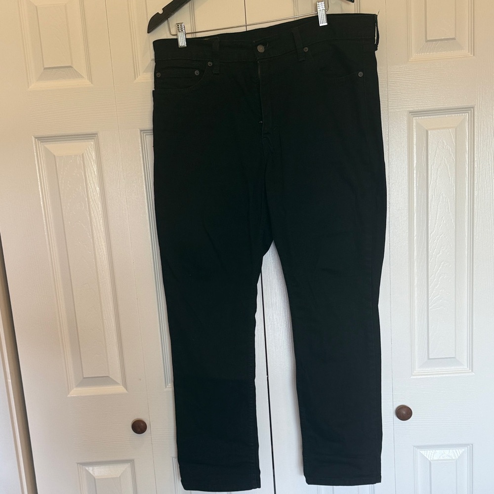 Levi's Men's Dark Black Straight Jeans